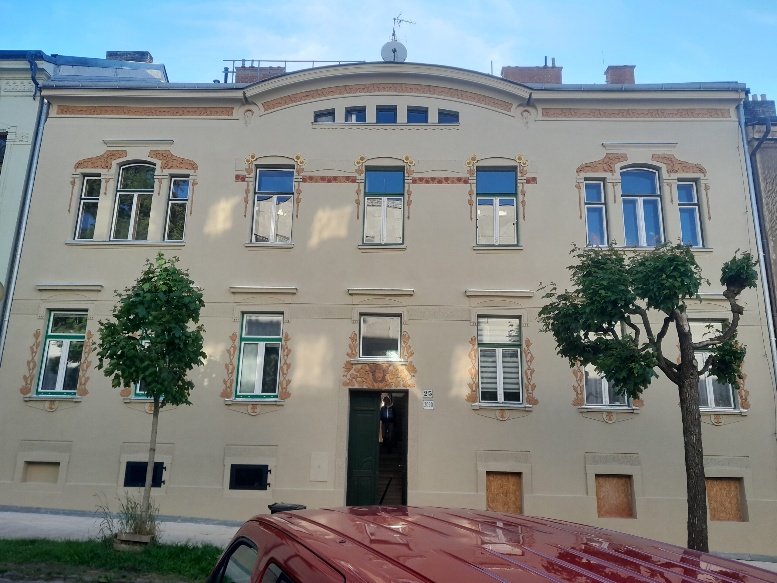 Náhled reference Mahlerova 25